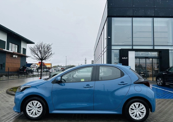 Toyota Yaris cena 68800 przebieg: 26792, rok produkcji 2021 z Gdańsk małe 172